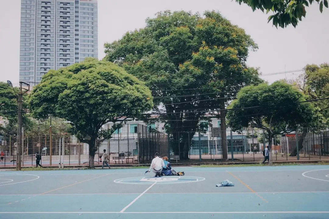 数控机床选购要点:速特数控设备在精密零部件加工中的应用